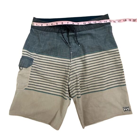 Billabong ~ Mens Boardshorts ~ size 28 - Picture 7 of 10